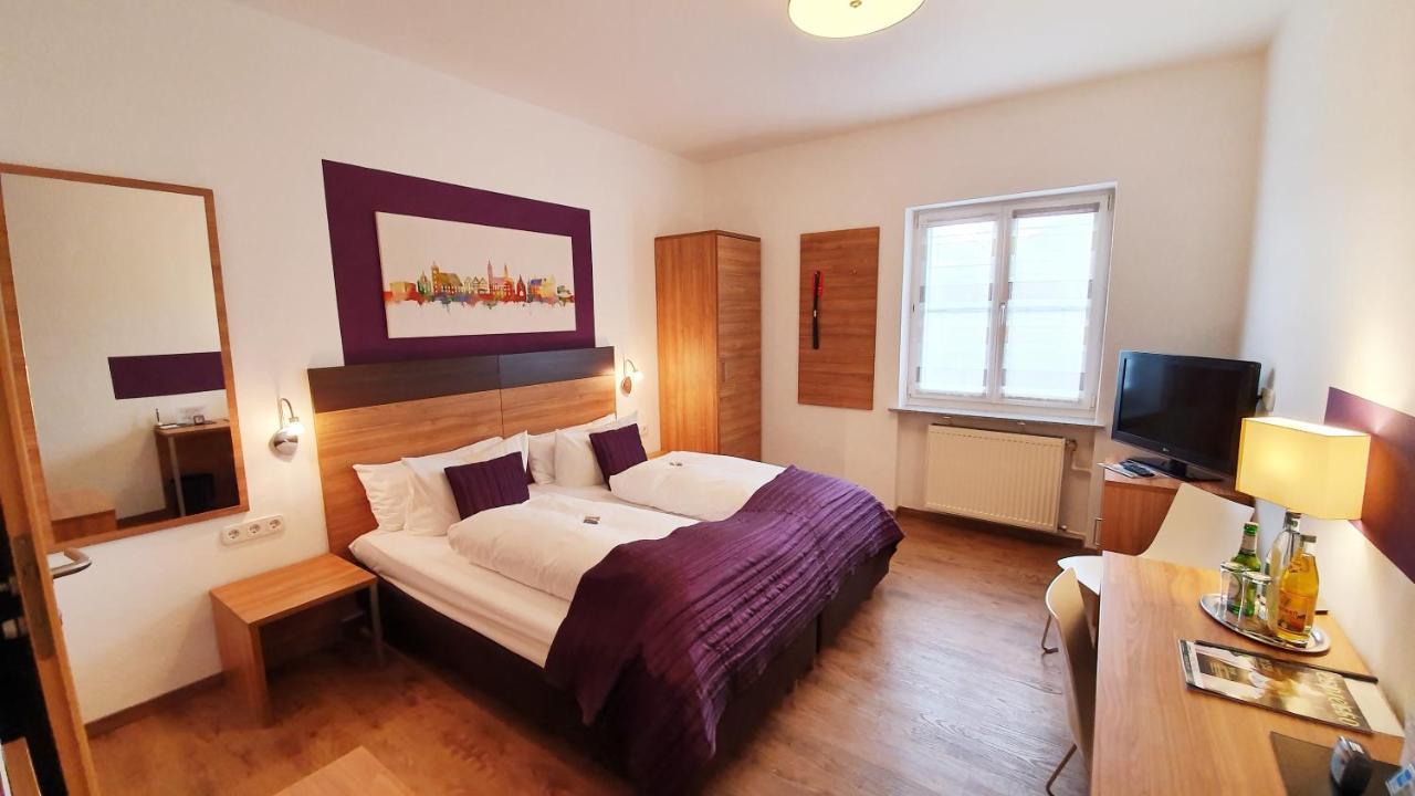 Hotel Hecht Garni Ingolstadt Buitenkant foto